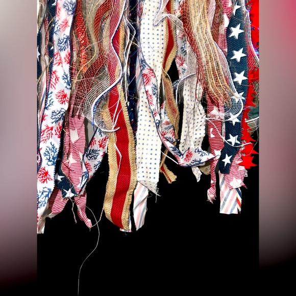 Handcrafted, vintage looking USA ribbon flag. Shells for the 4th of July! - Picture 9 of 11